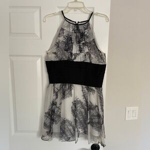 Fumblin’ Foe White & Black Mini Dress Size Large